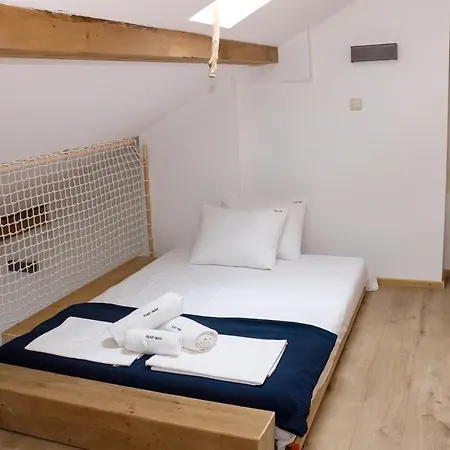 Lovely 1bd Atelier With Location Appartement *